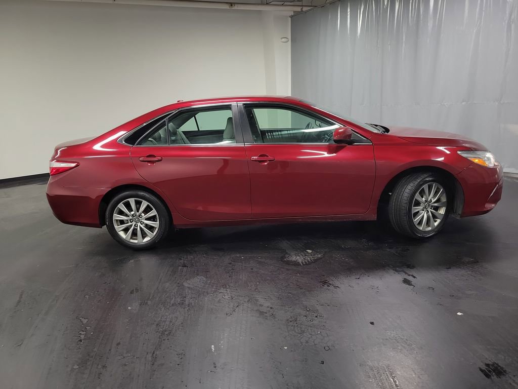 Used 2017 Toyota Camry XLE FWD image 9