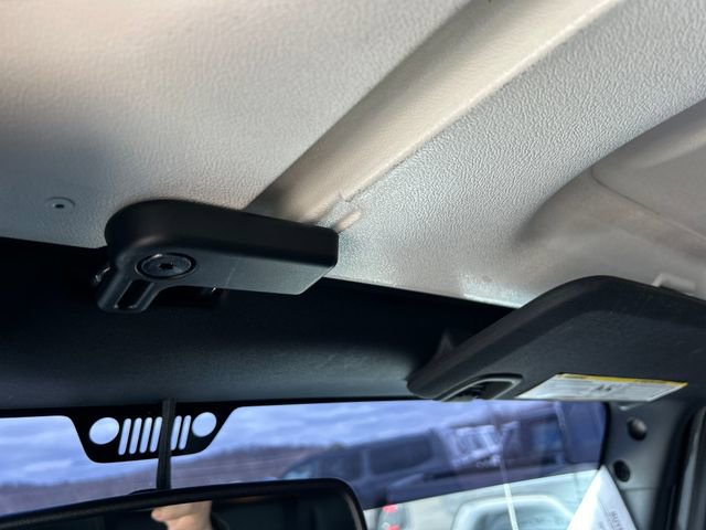 Used 2017 Jeep Wrangler Unlimited Rubicon image 28