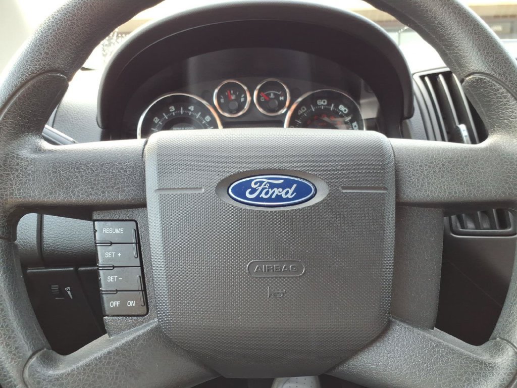 Used 2010 Ford Edge SE FWD image 19