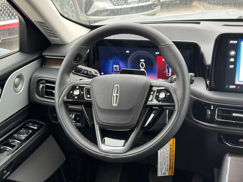 New 2026 Lincoln Aviator Reserve AWD/4WD image 13