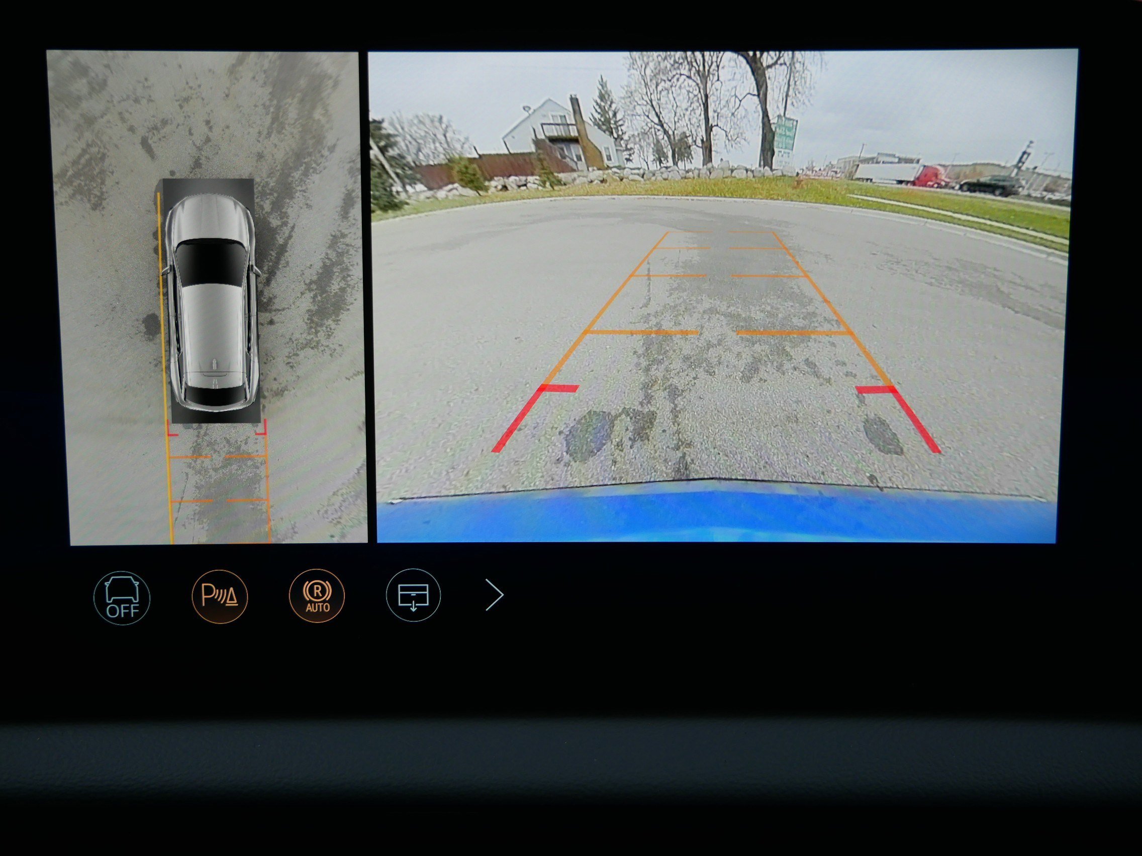 New 2026 Cadillac Optiq Luxury 1 w/ LPO, Floor Liner Package image 28