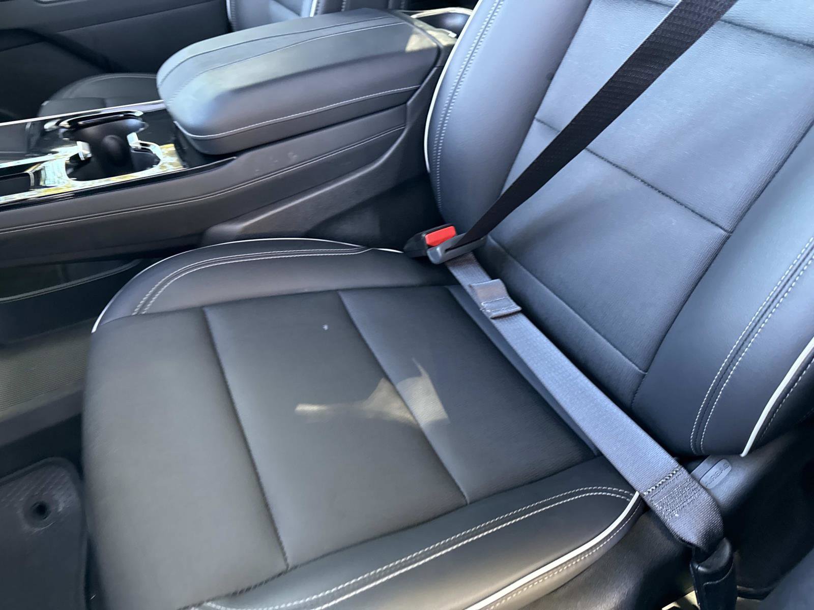 Used 2025 Buick Enclave Preferred image 22