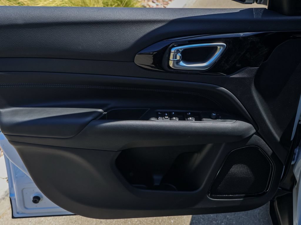 New 2026 Jeep Compass Latitude AWD/4WD image 23