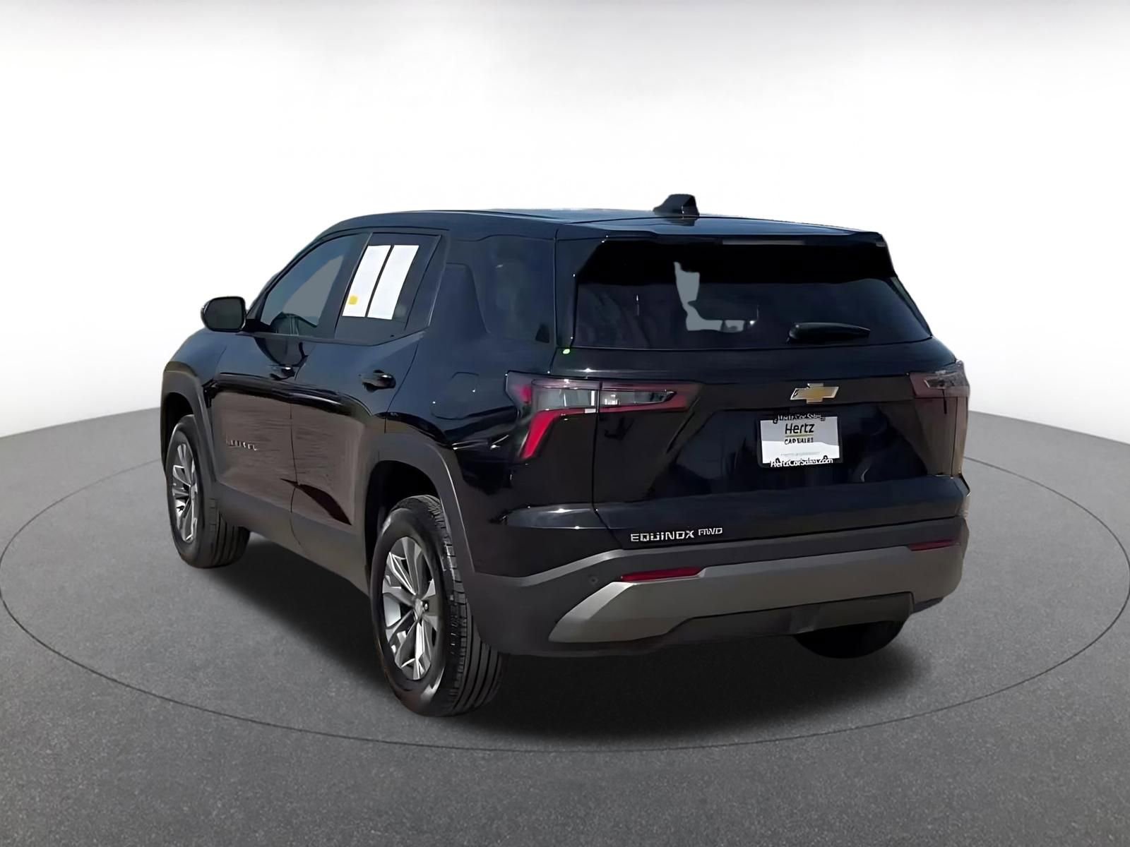 Used 2025 Chevrolet Equinox LT AWD/4WD image 8