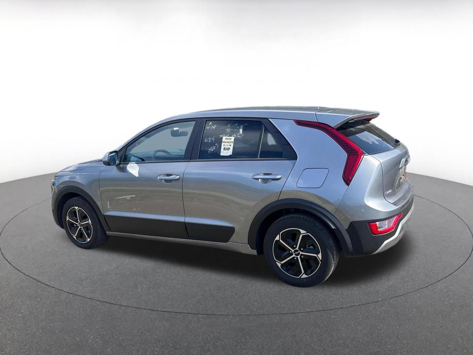Used 2026 Kia Niro LX FWD image 10