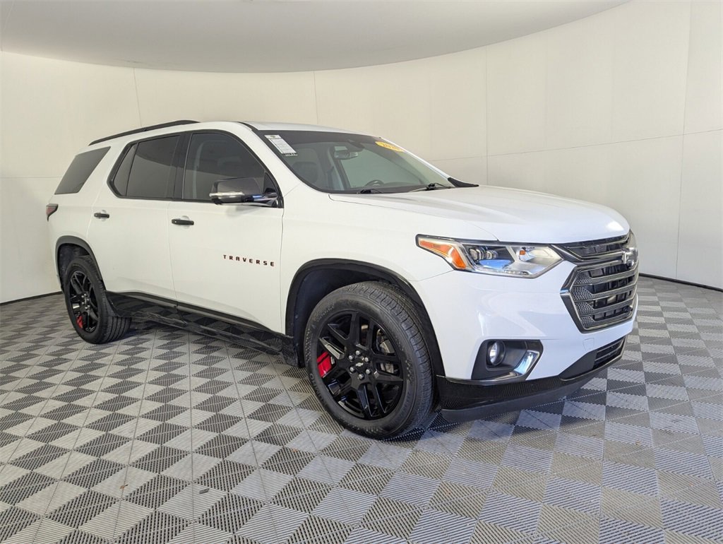 Used 2020 Chevrolet Traverse Premier w/ Redline Edition image 2