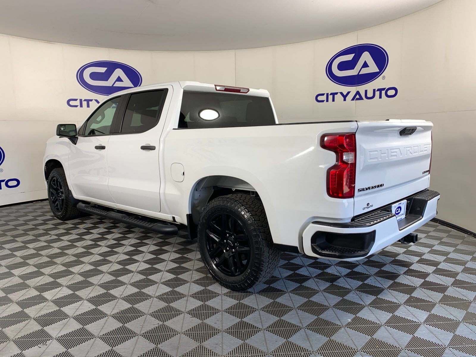 Used 2022 Chevrolet Silverado 1500 Custom w/ Rally Edition AWD/4WD image 5