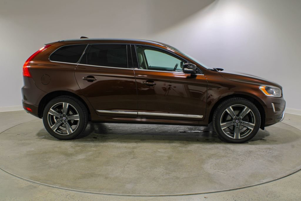 Used 2017 Volvo XC60 T6 Dynamic w/ Climate Package image 6