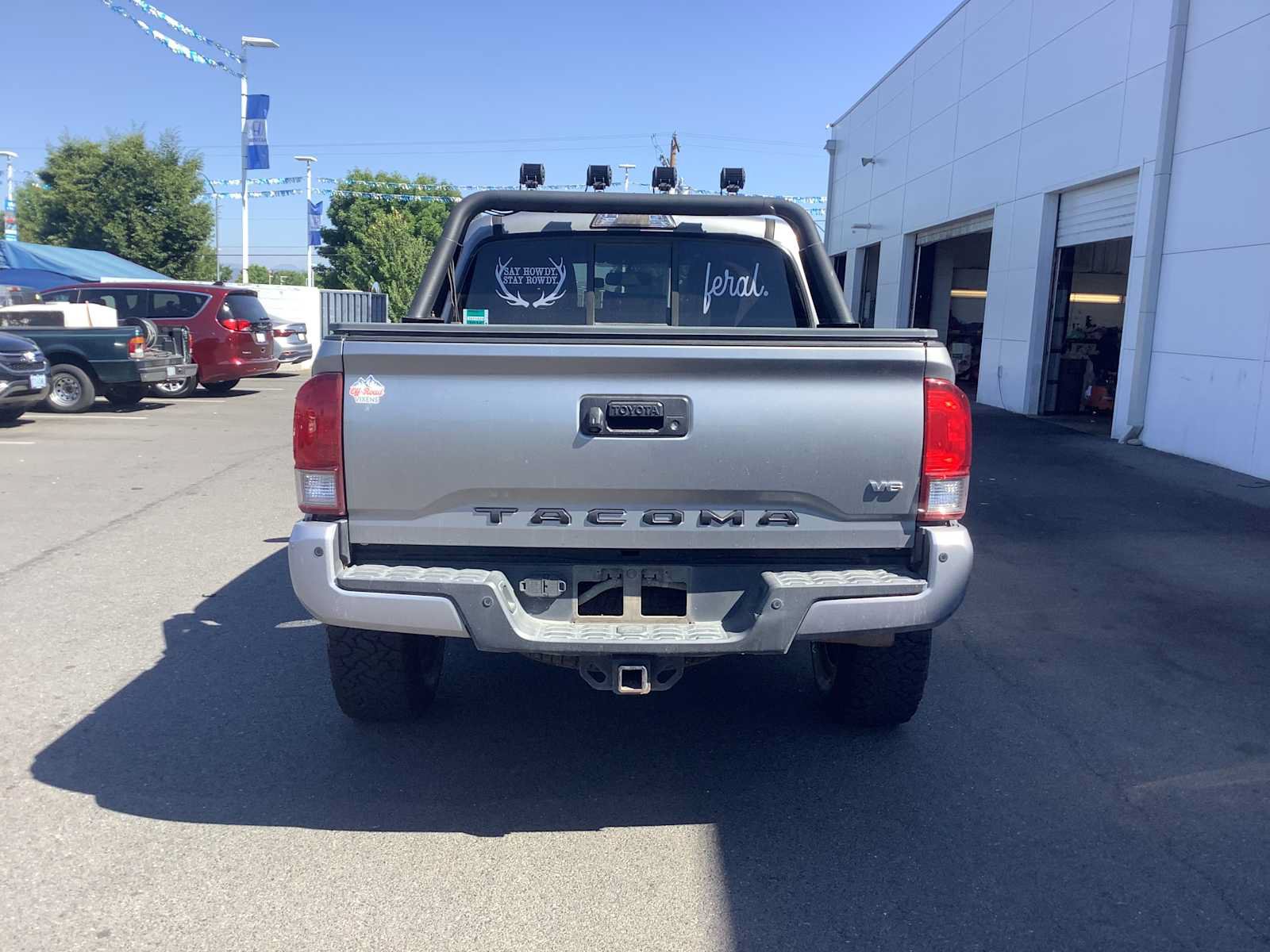 Used 2016 Toyota Tacoma TRD Sport AWD/4WD image 3
