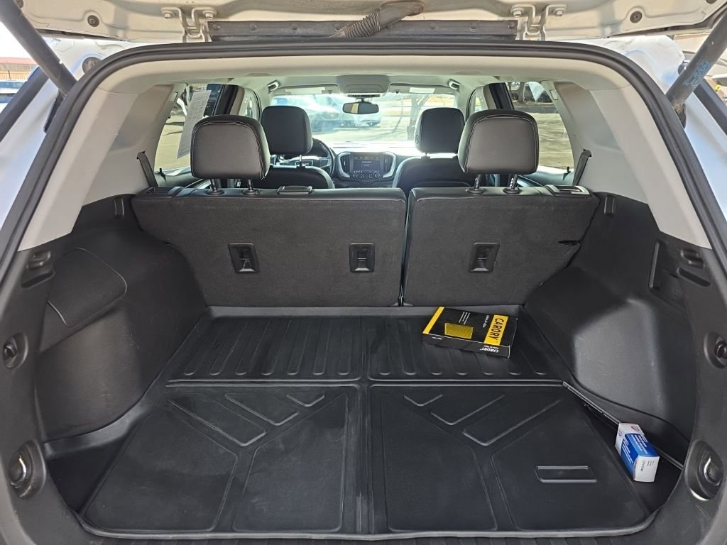 Used 2022 GMC Terrain SLT image 19