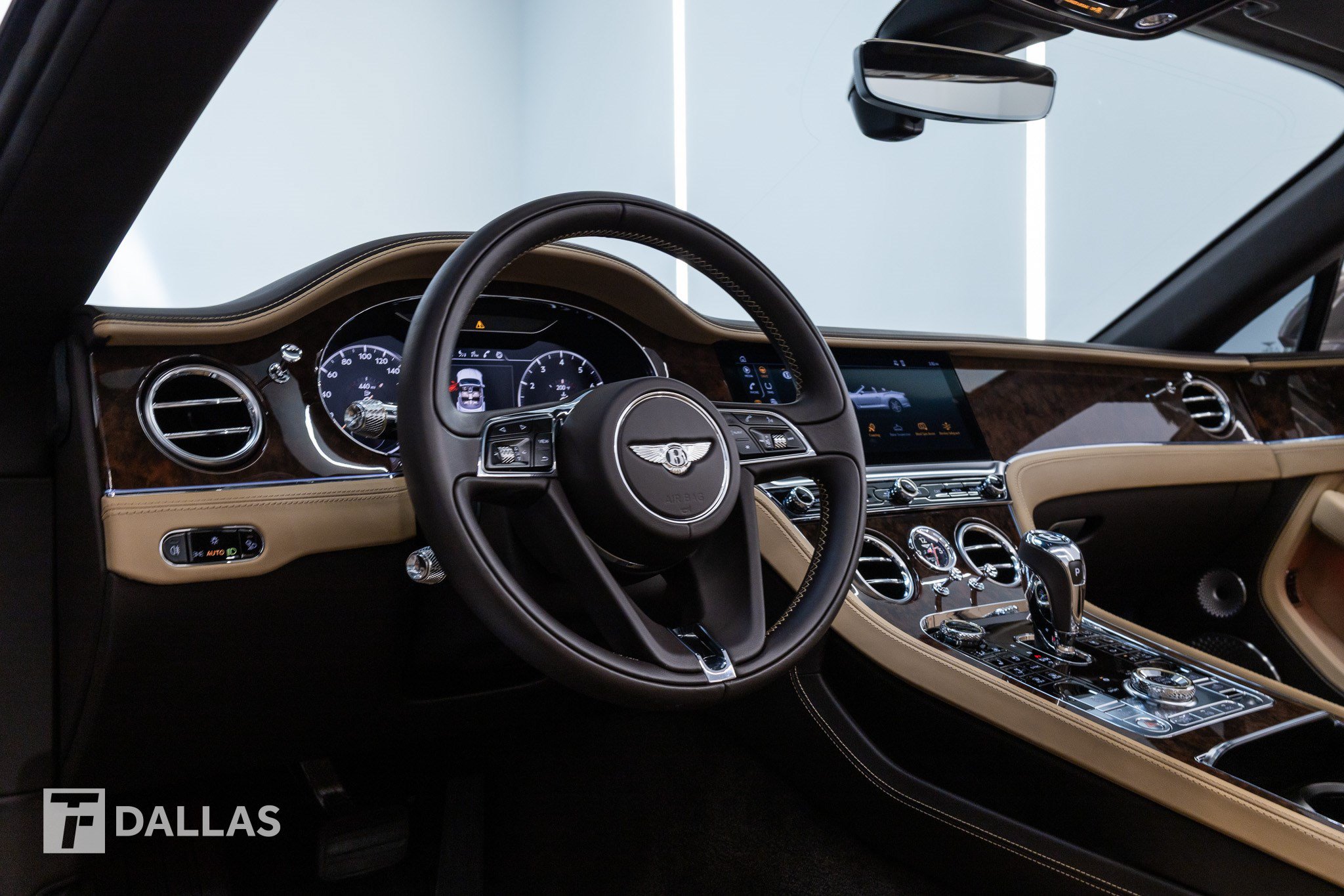 Used 2020 Bentley Continental GT AWD/4WD image 25