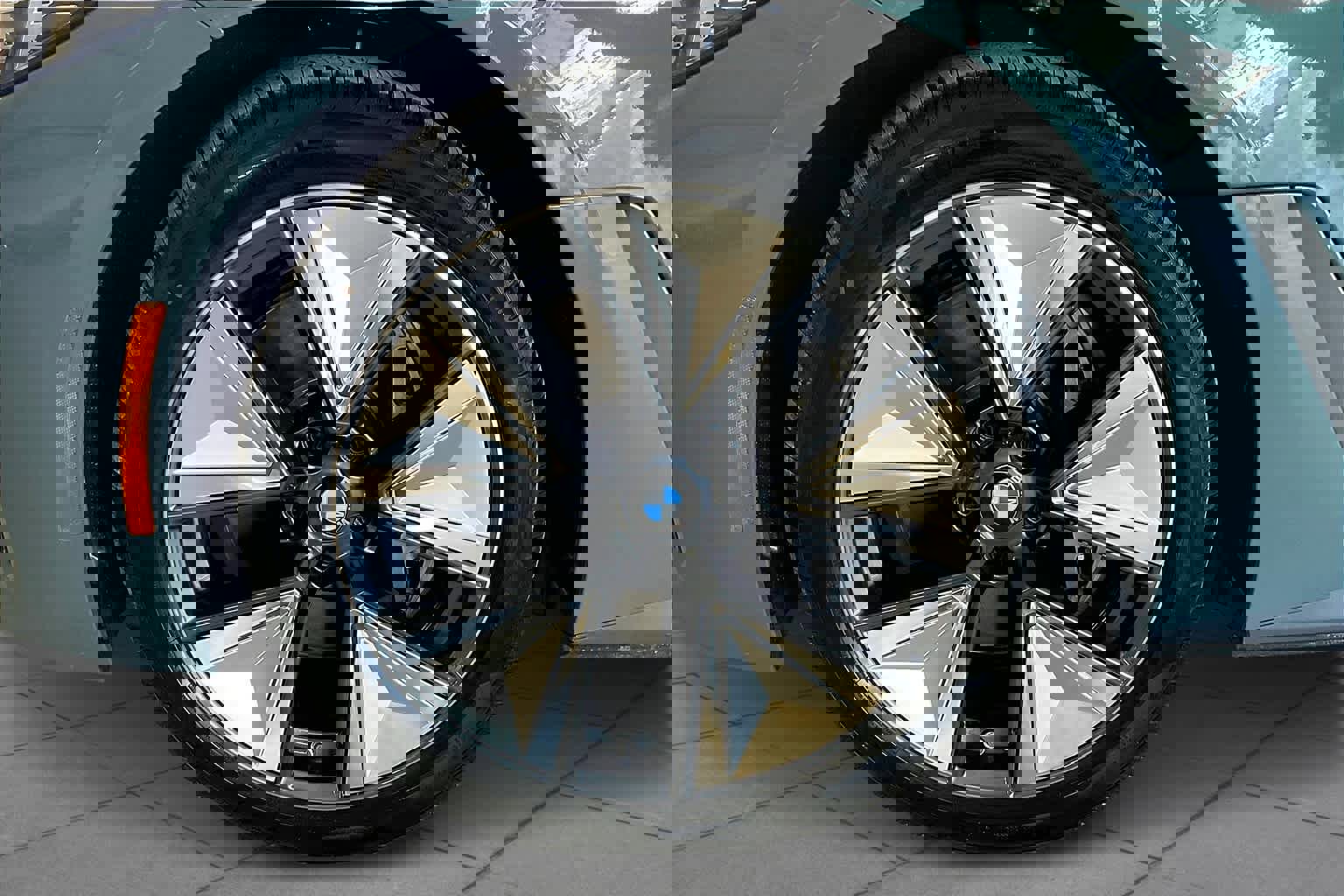 Used 2025 BMW i4 eDrive40 w/ Premium Package image 11