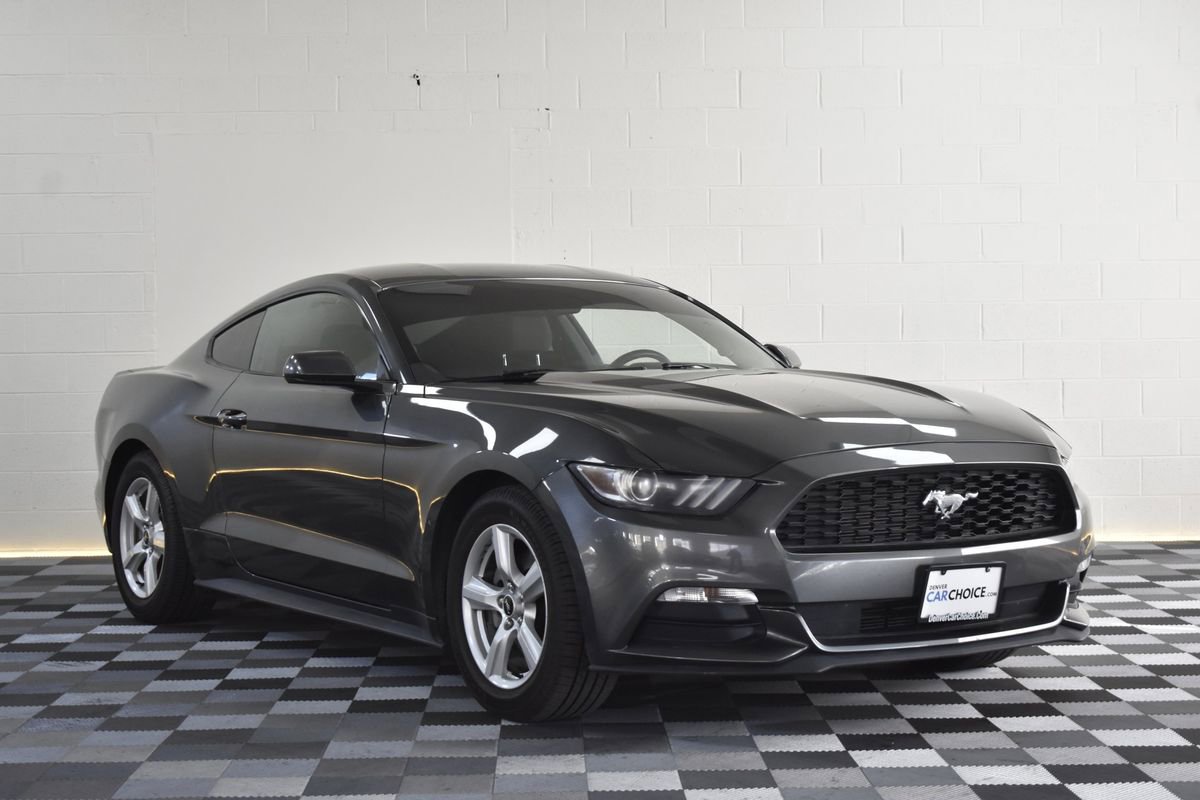 Used 2017 Ford Mustang Coupe image 8