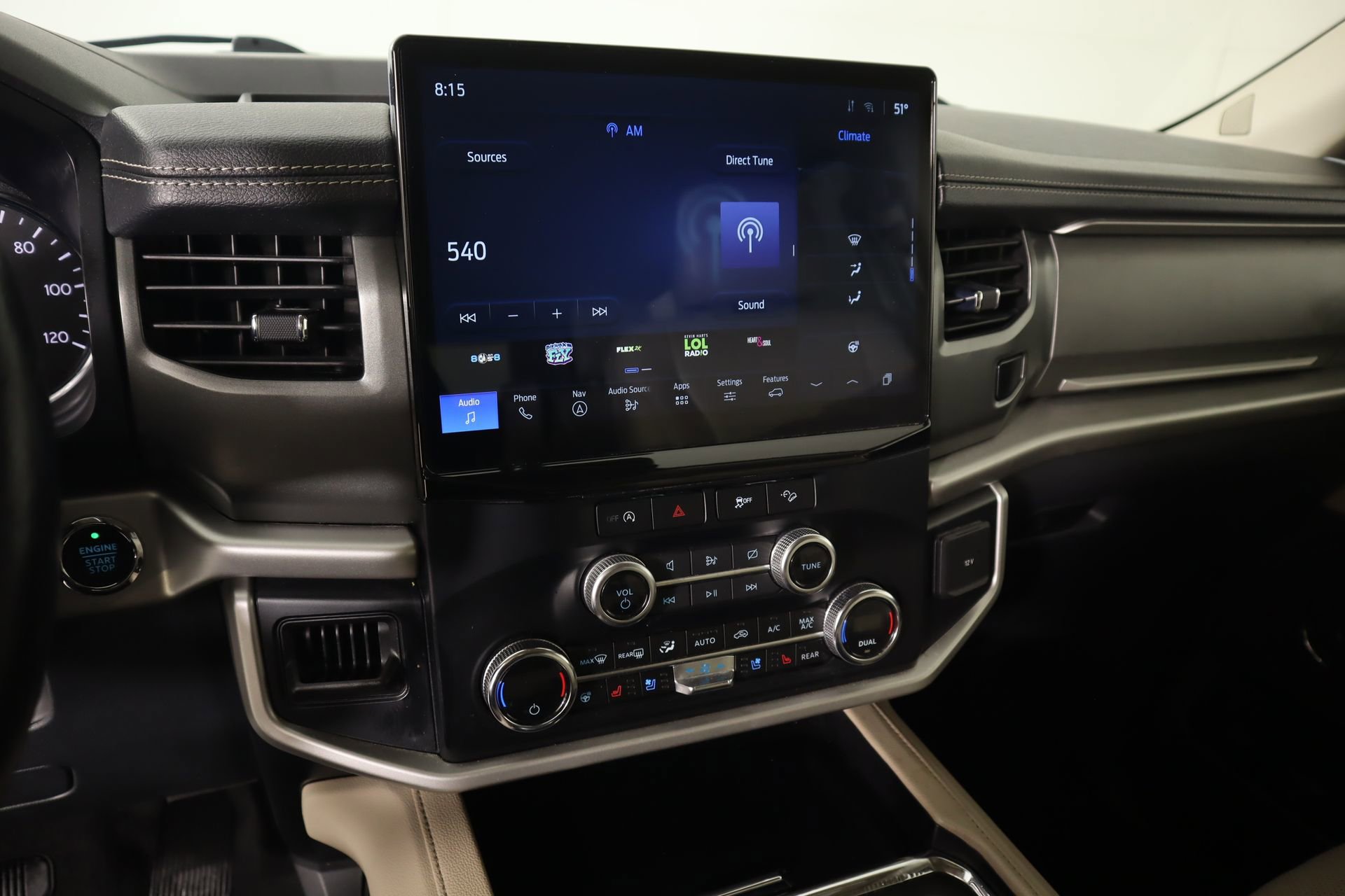 Used 2024 Ford Expedition Max XLT image 5