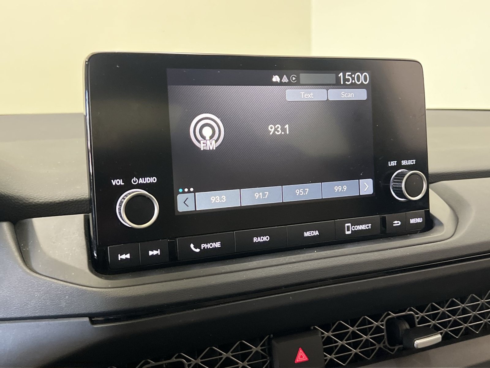 Used 2023 Honda Accord EX image 17