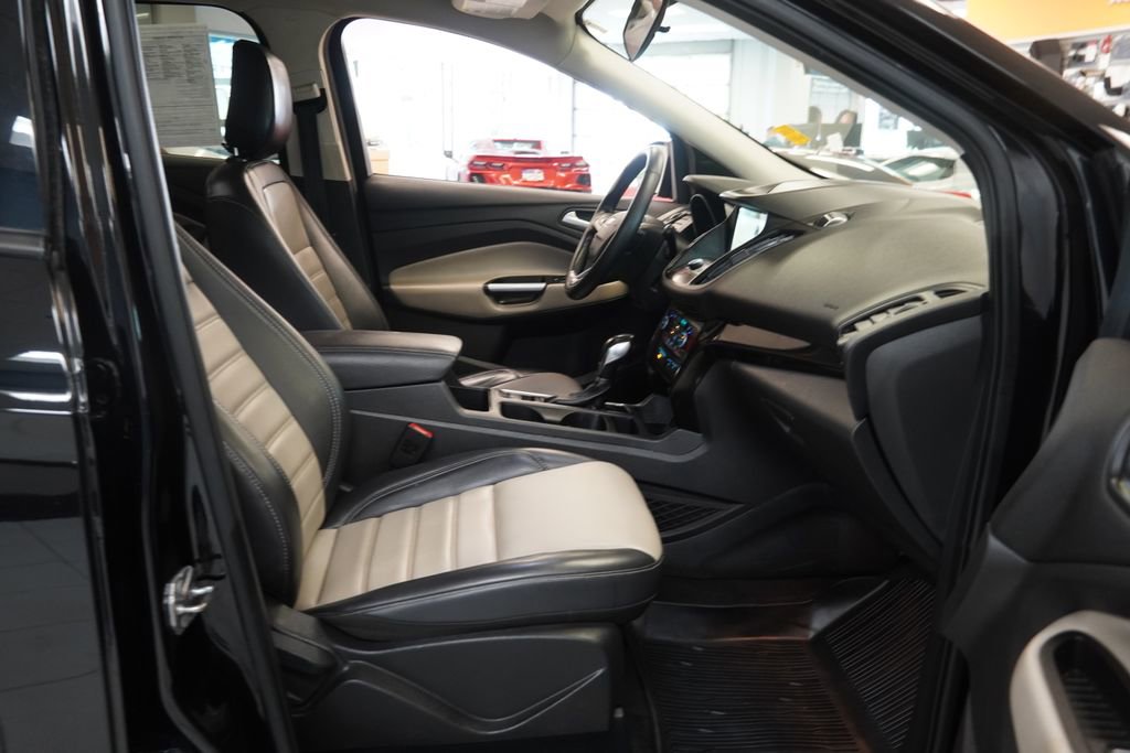 Used 2019 Ford Escape SEL AWD/4WD image 23