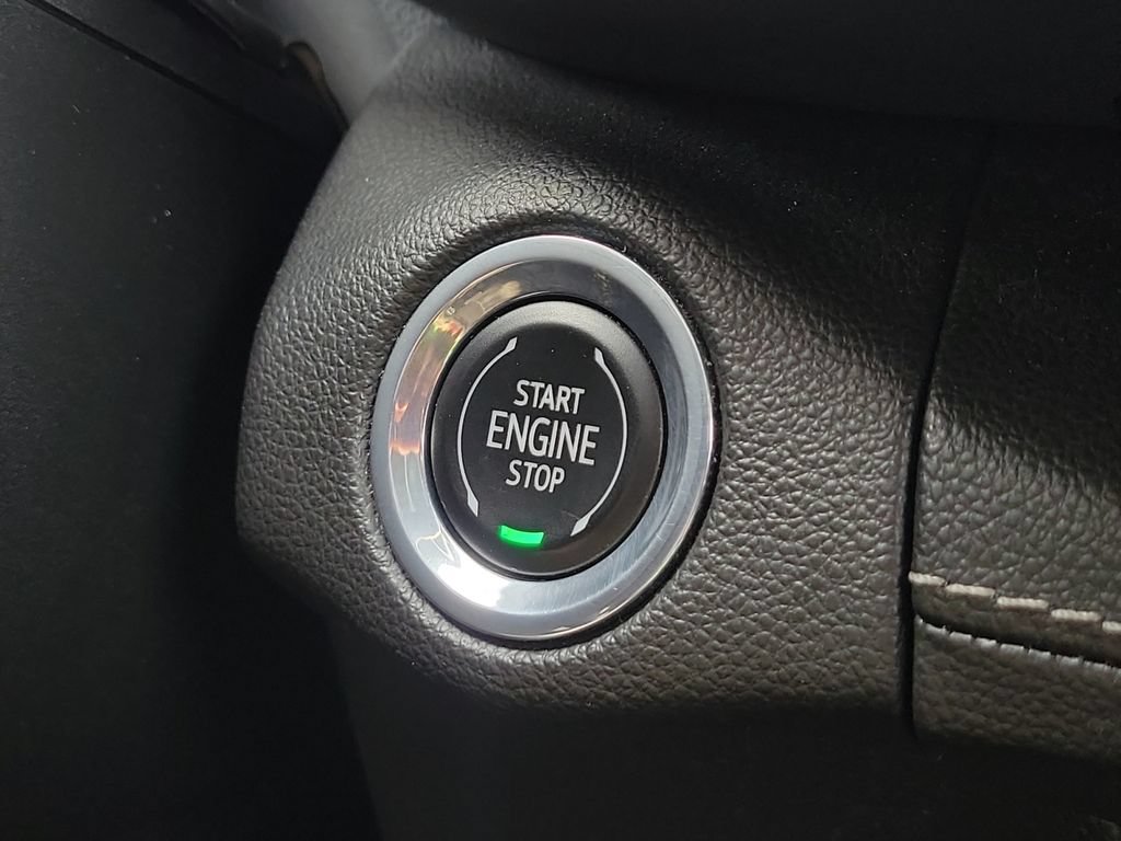 Used 2021 Buick Envision Avenir w/ Technology Package II AWD/4WD image 19