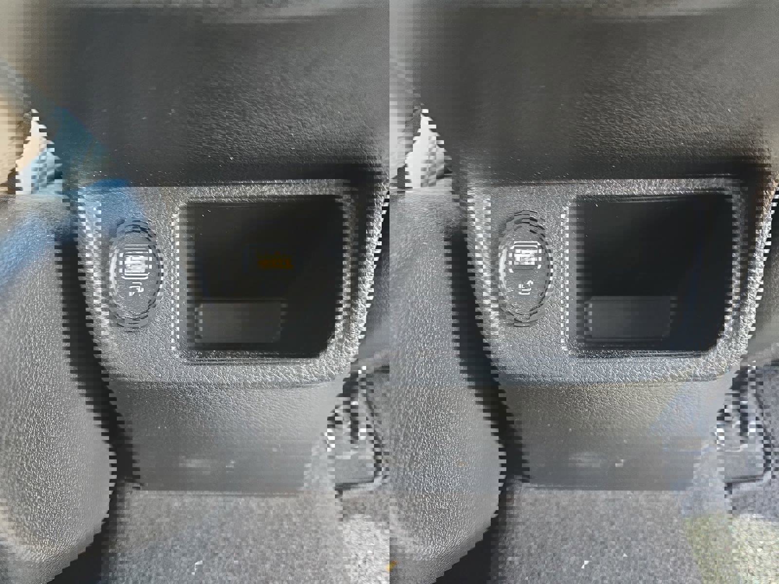 Used 2023 Kia Seltos EX image 13