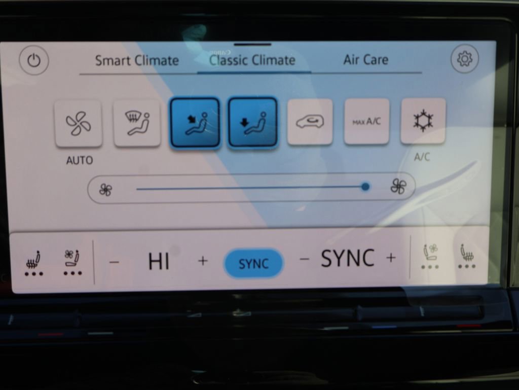 New 2026 Volkswagen Atlas Cross Sport SEL Premium R-Line image 31
