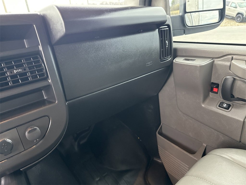 Used 2023 Chevrolet Express 3500 w/ Power Convenience Package image 19
