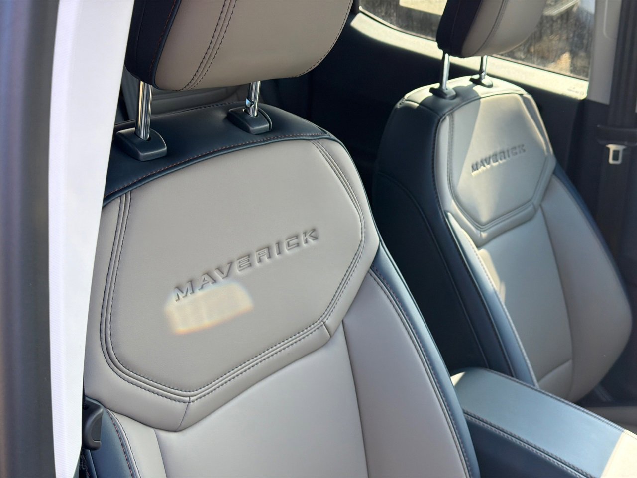 New 2025 Ford Maverick Lariat w/ 4K Tow Package image 10