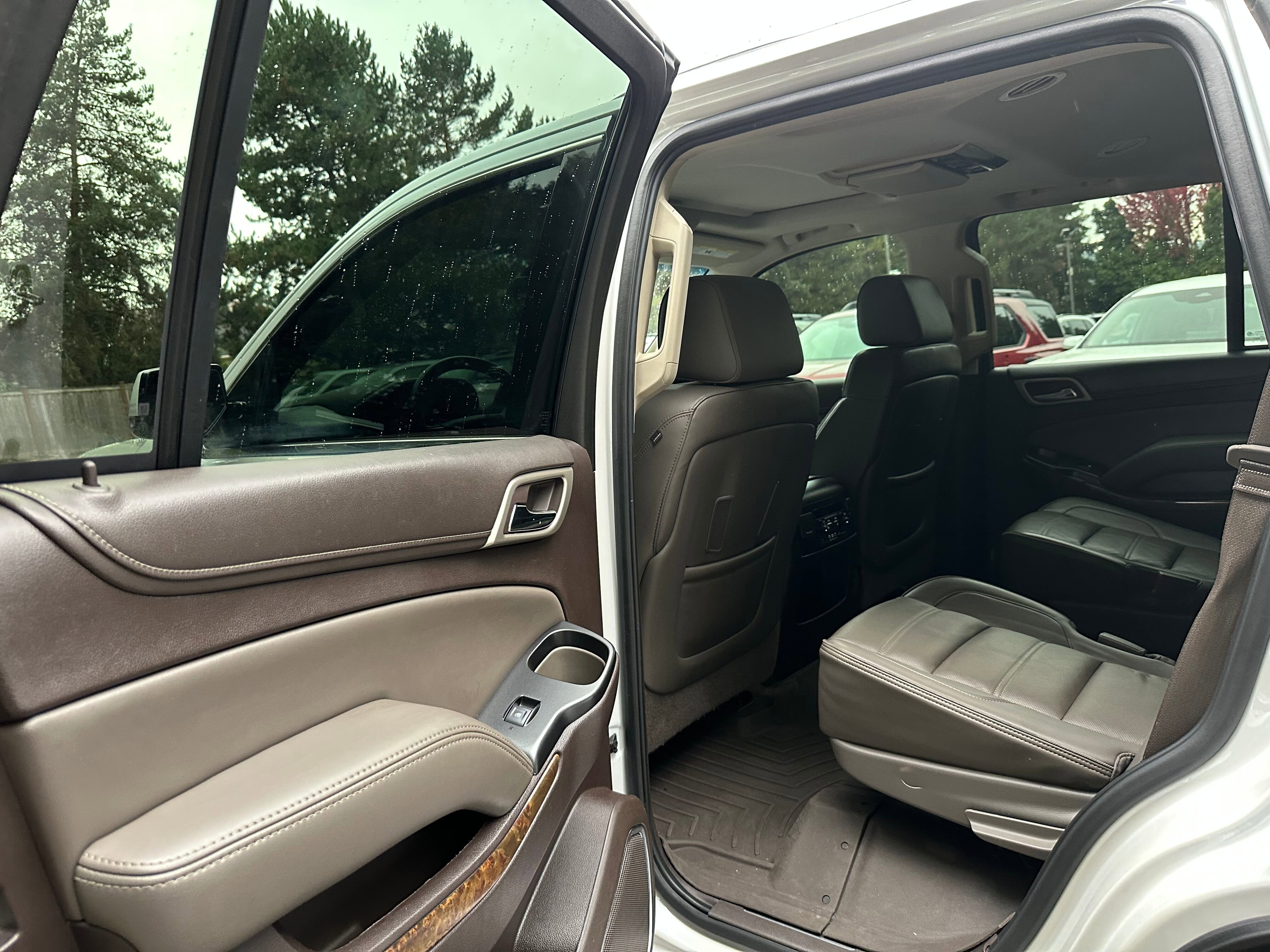 Used 2016 GMC Yukon Denali w/ Open Road Package image 16