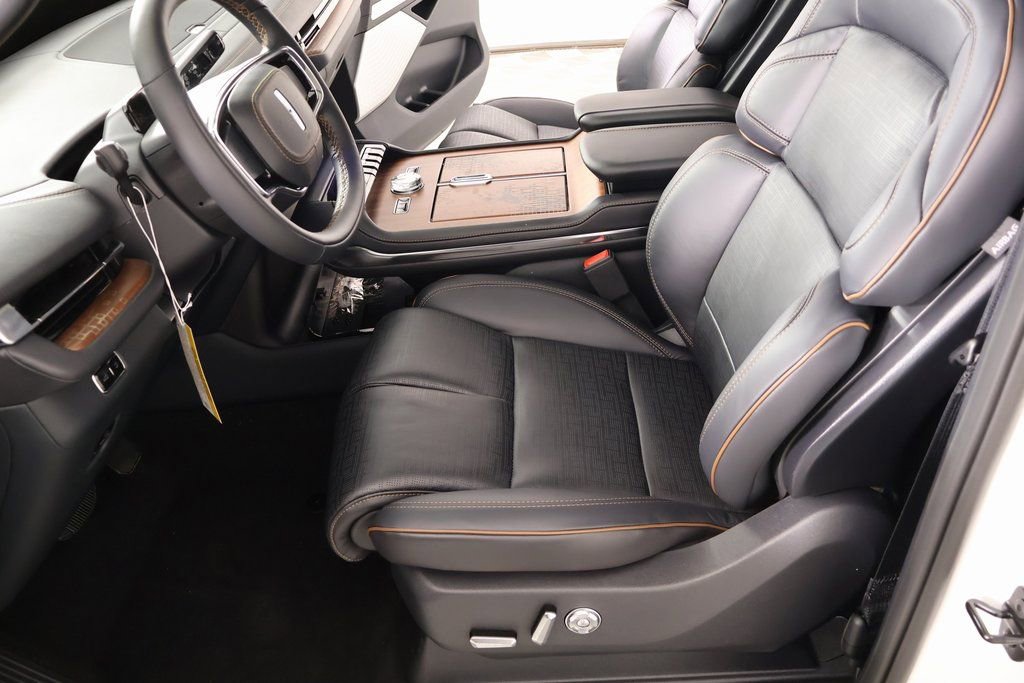 New 2025 Lincoln Navigator Black Label image 9