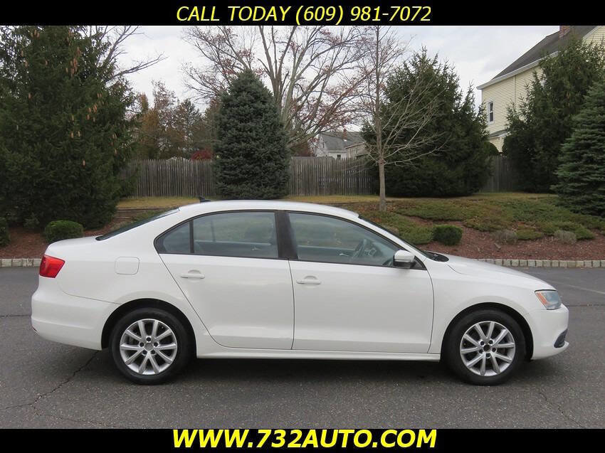 Used 2011 Volkswagen Jetta SE FWD image 4
