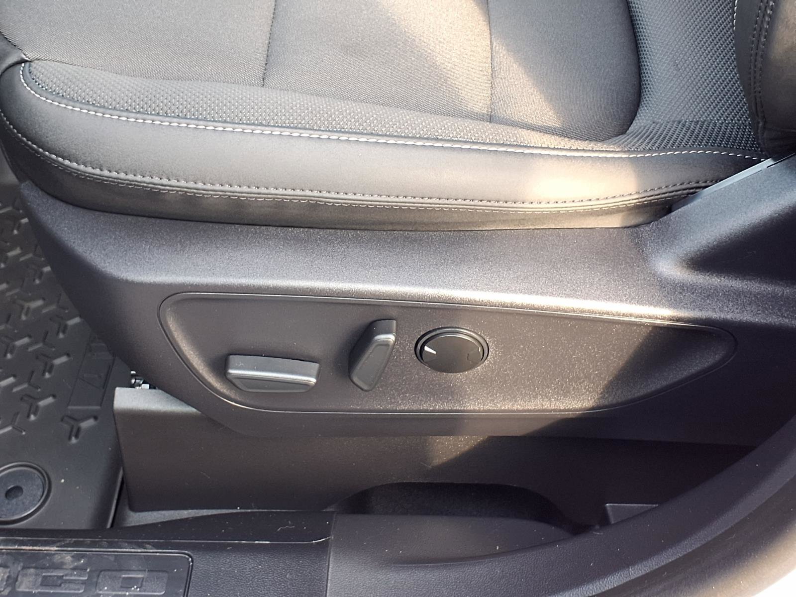 Used 2024 Ford Bronco Sport Badlands image 4