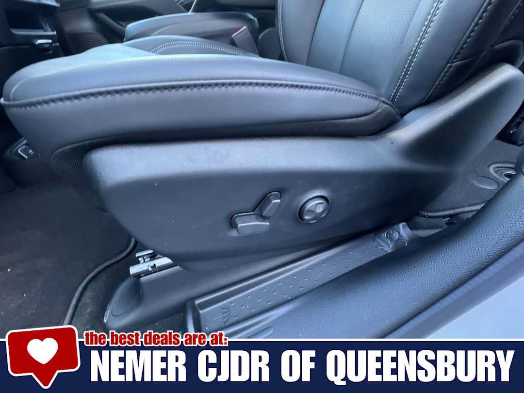 New 2026 Chrysler Pacifica Select AWD/4WD image 12