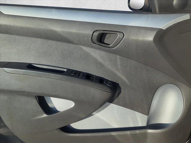 Used 2014 Chevrolet Spark LT image 7