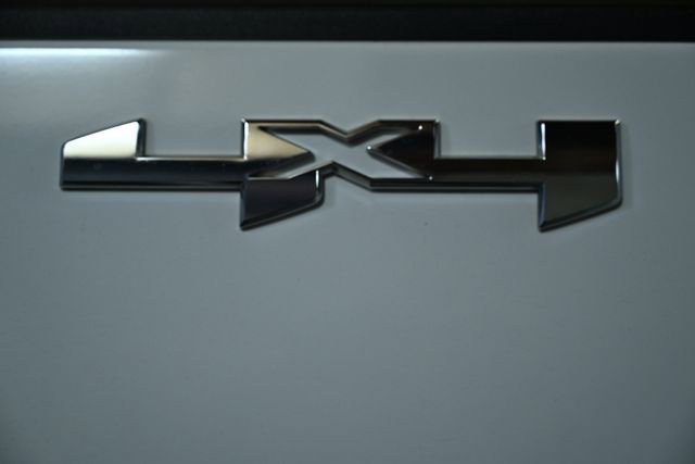 Used 2022 GMC Sierra 2500 SLT w/ SLT Convenience Package image 13