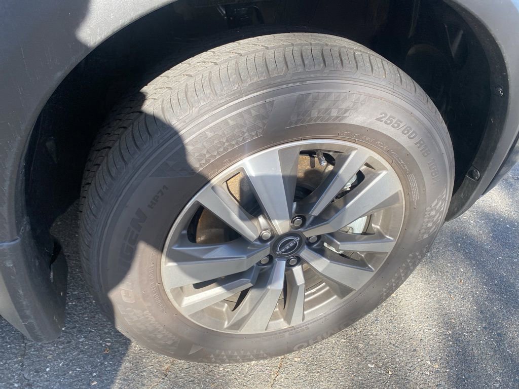 New 2025 Nissan Pathfinder SL image 9