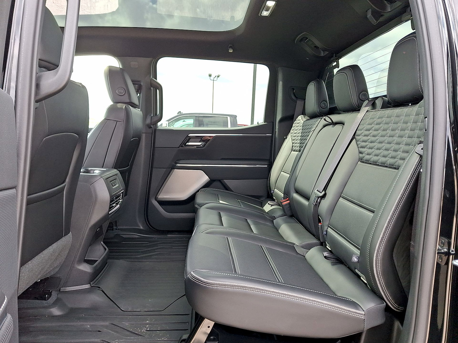 New 2025 GMC Sierra EV Denali AWD/4WD image 13