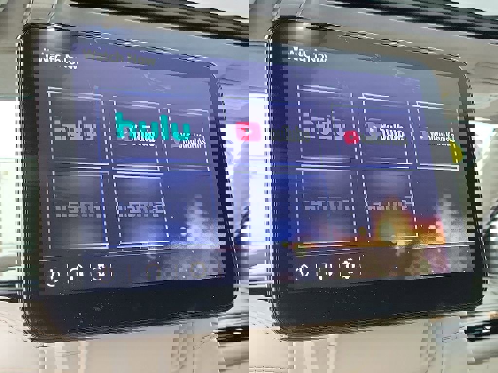 Certified 2022 Cadillac Escalade Premium Luxury Platinum image 18