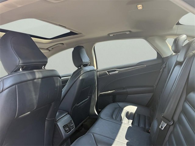 Used 2020 Ford Fusion SEL image 19