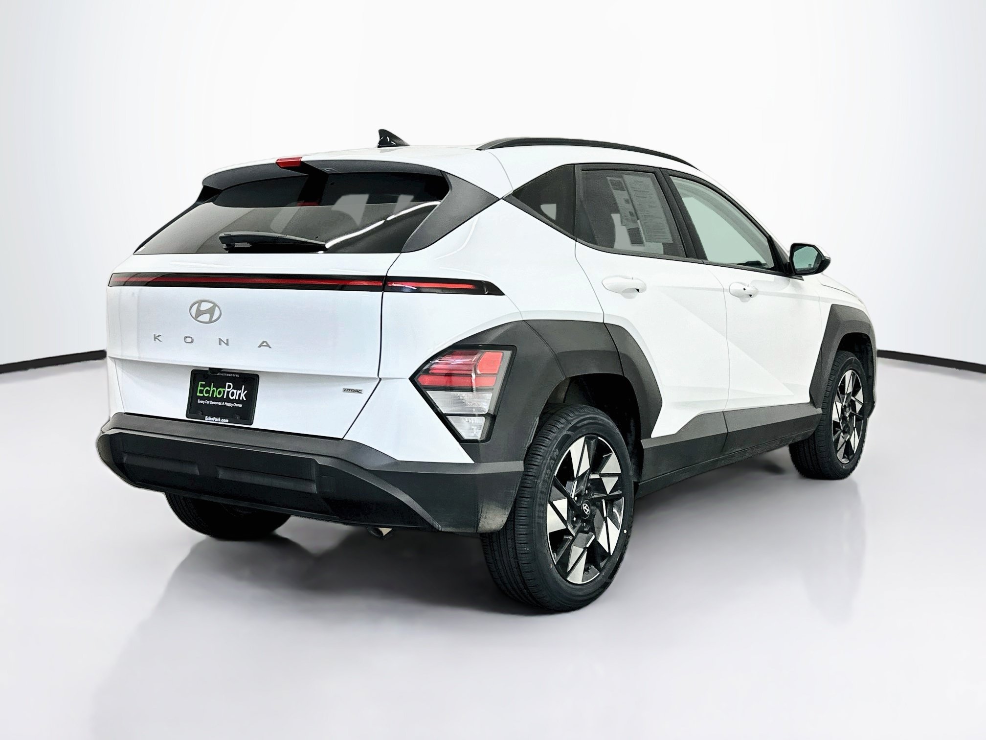 Used 2025 Hyundai Kona SEL AWD/4WD image 9