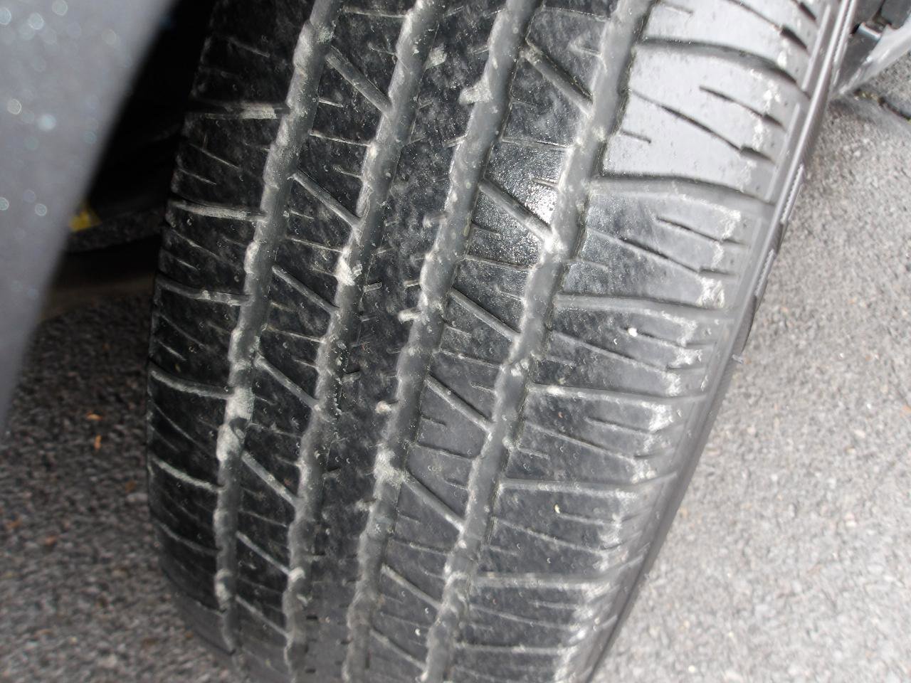 Used 2004 GMC Envoy SLT w/ Preferred Equipment Group image 23