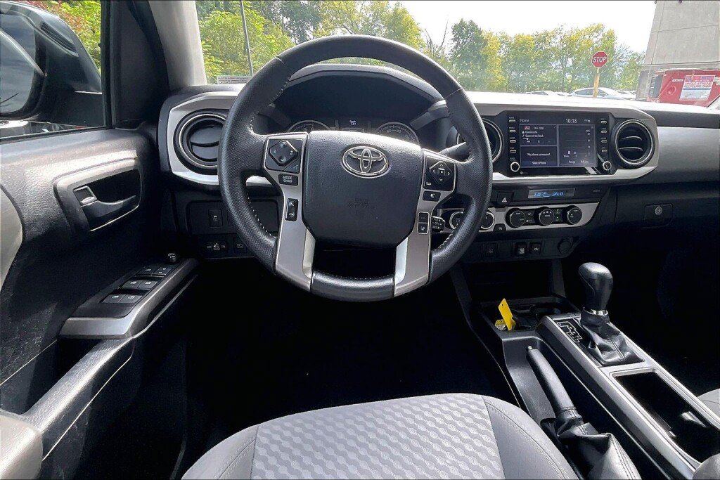 Used 2023 Toyota Tacoma SR5 AWD/4WD image 7