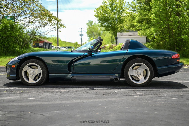 Used 1995 Dodge Viper RT/10 RWD image 3