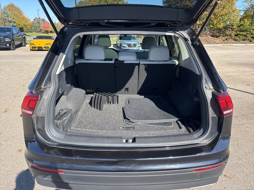 Used 2019 Volkswagen Tiguan SE w/ Panoramic Sunroof Package image 26