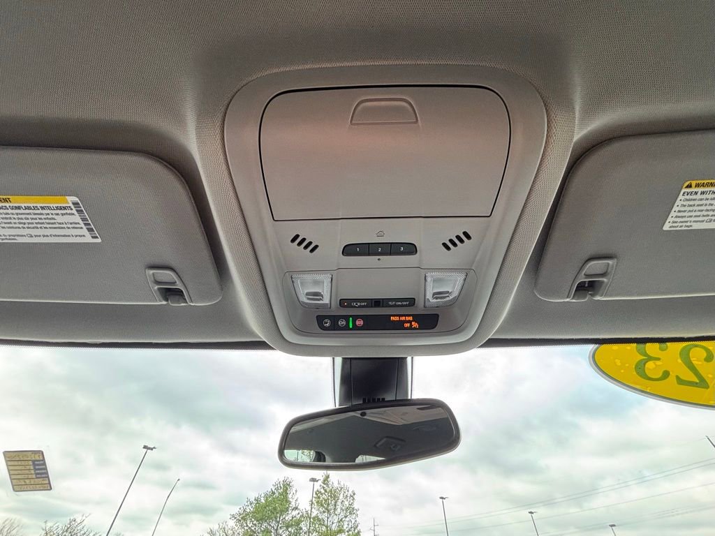 Used 2023 GMC Acadia SLT w/ Technology Package image 42