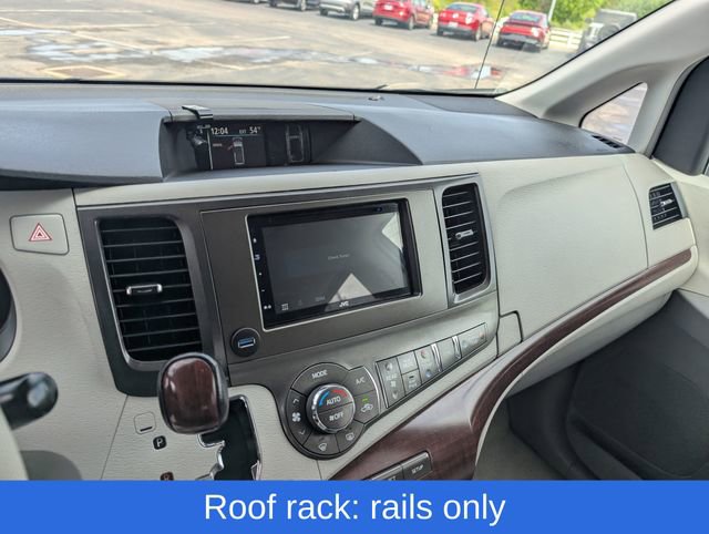 Used 2011 Toyota Sienna XLE w/ Entertainment Pkg FWD image 19