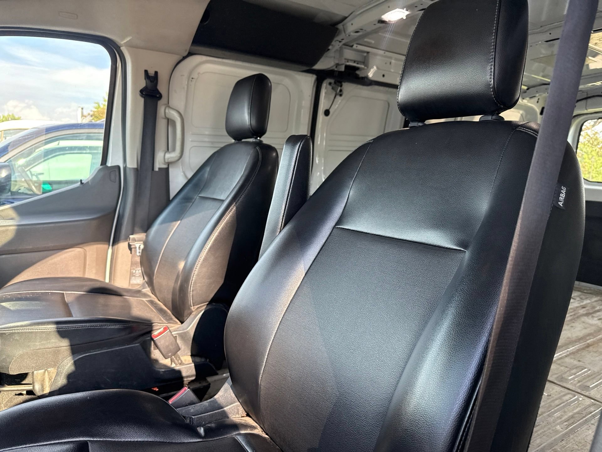 Used 2020 Ford Transit 250 Low Roof RWD image 19