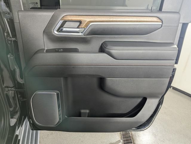 Used 2024 Chevrolet Silverado 2500 High Country w/ High Country Premium Package image 24