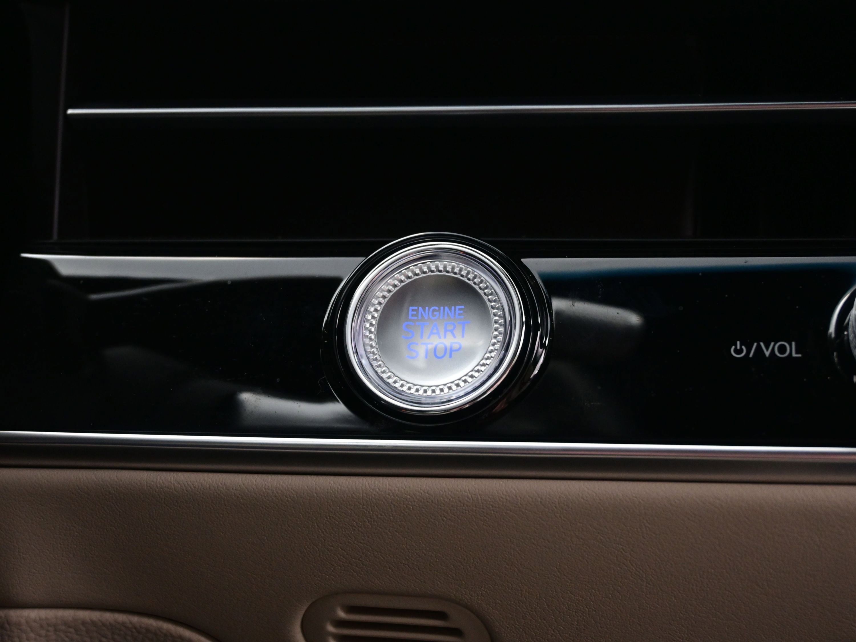 Certified 2026 Genesis GV70 3.5T Sport Prestige image 23