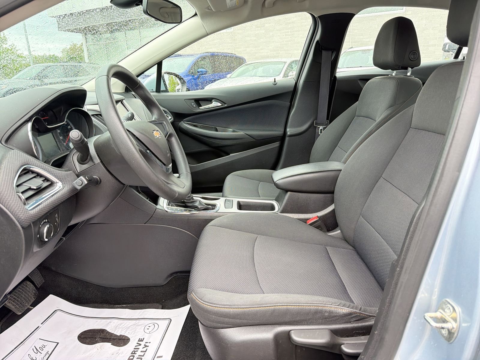 Used 2017 Chevrolet Cruze LS FWD image 13
