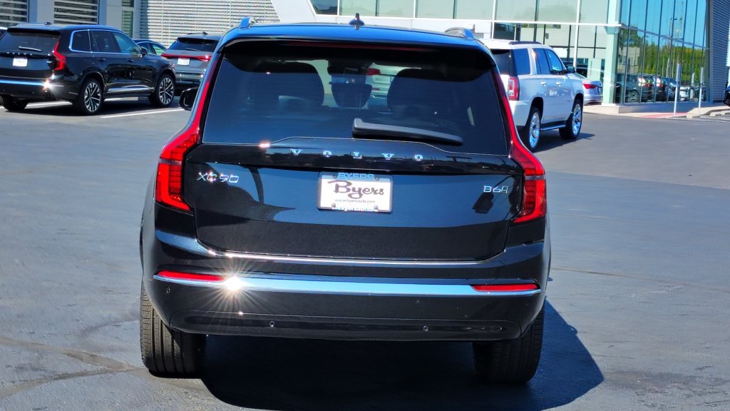 New 2026 Volvo XC90 B6 Plus w/ Protection Package Premier AWD/4WD image 32