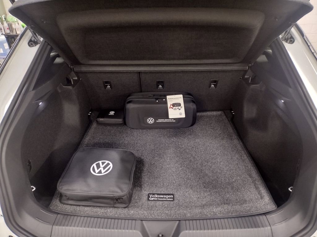 New 2026 Volkswagen ID.4 Pro image 14