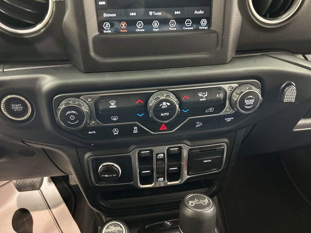 Used 2018 Jeep Wrangler Unlimited Sahara w/ Dual Top Group image 16